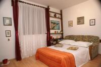 Posteľ alebo postele v izbe v ubytovaní Seaside holiday house Podgora, Makarska - 4331