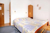 Posteľ alebo postele v izbe v ubytovaní Apartments and rooms by the sea Racisce, Korcula - 4341