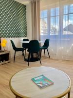 Posedenie v ubytovaní Luxueux Appartement Trouville/Deauville avec balcon