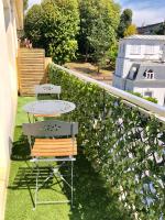 Vonkajšia záhrada v ubytovaní Luxueux Appartement Trouville/Deauville avec balcon