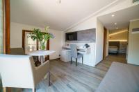 Kuchnia lub aneks kuchenny w obiekcie Hotel Lago Bin