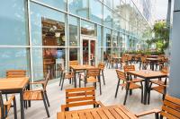 MyContinental Bucuresti Gara de Nordにあるレストランまたは飲食店