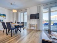 Telewizja i/lub zestaw kina domowego w obiekcie Holiday Home Villa Vali 2 by Interhome