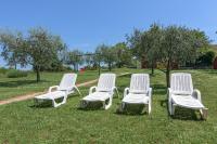 Vonkajšia záhrada v ubytovaní Family friendly house with a parking space Sveti Martin, Central Istria - Sredisnja Istra - 7849