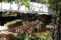 Vonkajšia záhrada v ubytovaní Apartments with WiFi Mali Losinj (Losinj) - 7992