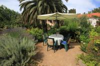 Vonkajšia záhrada v ubytovaní Apartments with a parking space Veli Losinj, Losinj - 8029