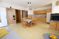 Kuchyňa alebo kuchynka v ubytovaní Apartment Prizba 9255b