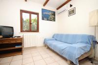 Televízia a/alebo spoločenská miestnosť v ubytovaní Apartments with parking spaces Zrnovska Banja, Korcula - 9226