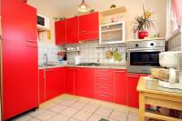 A cozinha ou cozinha compacta de Apartments by the sea Lumbarda, Korcula - 9260