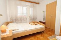 Cama ou camas em um quarto em Apartments by the sea Lumbarda, Korcula - 9295