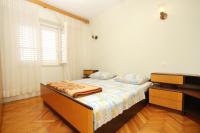 Cama ou camas em um quarto em Apartments by the sea Lumbarda, Korcula - 9295