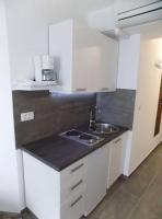 Kuchyňa alebo kuchynka v ubytovaní Apartments with a parking space Moscenice, Opatija - 7689