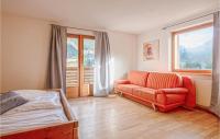 A bed or beds in a room at Großes Ferienhaus St, Gallenk,