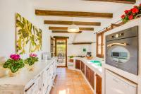 Kuchnia lub aneks kuchenny w obiekcie Ideal Property Mallorca - Es Puput