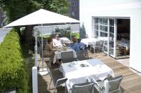 A restaurant or other place to eat at Das Grüne Hotel zur Post - 100 % BIO