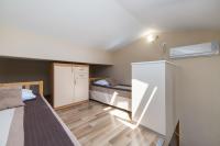 Postel nebo postele na pokoji v ubytování Apartments by the sea Drvenik Donja vala, Makarska - 9654
