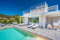 Bazén v ubytovaní Villa Kòsmos - Piscina e Giardino - Villasimius alebo v jeho blízkosti
