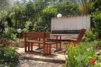 Vonkajšia záhrada v ubytovaní Apartments with a parking space Orebic, Peljesac - 10075