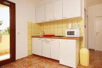 Kuchyňa alebo kuchynka v ubytovaní Apartments with a parking space Orebic, Peljesac - 10075