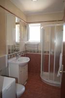 Kúpeľňa v ubytovaní Apartments with WiFi Bol, Brac - 11728