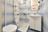 Kúpeľňa v ubytovaní Triple Room Trogir 13102b