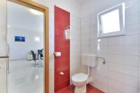 Kúpeľňa v ubytovaní Apartment Nin 13172c