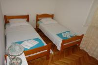Postel nebo postele na pokoji v ubytování Apartments with parking spaces Supetar, Brac - 13180