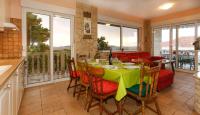 Balkon lub taras w obiekcie Seaside house with a swimming pool Okrug Donji, Ciovo - 13428