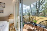 Balkón alebo terasa v ubytovaní APARTAMENT 20B BLUE MARINE Poddąbie Basen Odkryty Brodziki Plac Zabaw dwie sypialnie