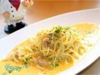 ホテルの敷地内または近くでの食事または食べ物