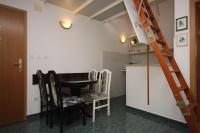 Kuchyňa alebo kuchynka v ubytovaní Apartments with a parking space Makarska - 9696