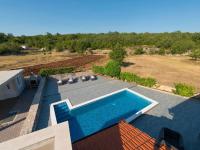 Bazén v ubytování Luxury Villa Surrounded by Greenery nebo v jeho okolí