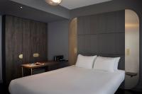 Hotel AMANO Covent Gardenにあるベッド
