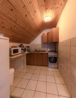Kuchyňa alebo kuchynka v ubytovaní Apartment Smoljanac 14979a