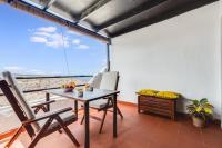 Balkón alebo terasa v ubytovaní Home2Book Cozy Sea Views Punta Sardina Lighthouse