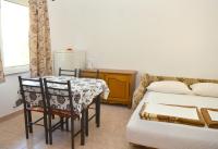 Posteľ alebo postele v izbe v ubytovaní Apartments by the sea Podaca, Makarska - 2617