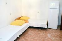 Posteľ alebo postele v izbe v ubytovaní Apartments by the sea Podaca, Makarska - 2617