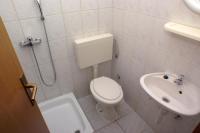 Kúpeľňa v ubytovaní Apartments by the sea Podaca, Makarska - 2617
