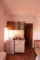 Kuchyň nebo kuchyňský kout v ubytování Apartments with parking spaces Borje, Peljesac - 12507