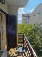 Balkón alebo terasa v ubytovaní Apartments by the sea Duce, Omis - 2821