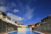 Bazén v ubytování CASA DEL MAR - Cozy Beach House nebo v jeho okolí