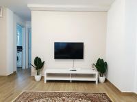 TV a/nebo společenská místnost v ubytování BAJ - Apartamentos en Playa Bajondillo, Torremolinos