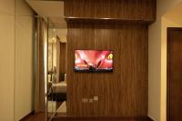 TV a/nebo společenská místnost v ubytování Luxury 3 BR - Direct View to Burj Khalifa