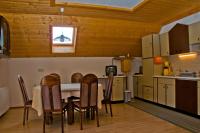 A kitchen or kitchenette at Lercherhof
