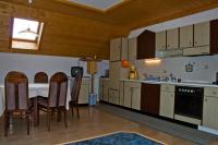 A kitchen or kitchenette at Lercherhof