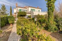 Vonkajšia záhrada v ubytovaní Apartments by the sea Barbat, Rab - 3203