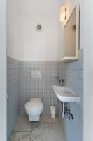 Kúpeľňa v ubytovaní Apartments by the sea Barbat, Rab - 3203
