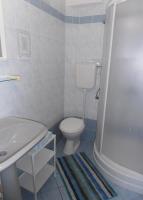 Kúpeľňa v ubytovaní Apartments with parking spaces Sveti Anton, Krk - 5288