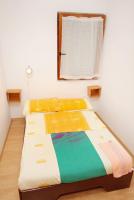 Posteľ alebo postele v izbe v ubytovaní Apartments and rooms with parking space Njivice, Krk - 5398