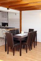 Kuchnia lub aneks kuchenny w obiekcie Apartments by the sea Punat, Krk - 5328